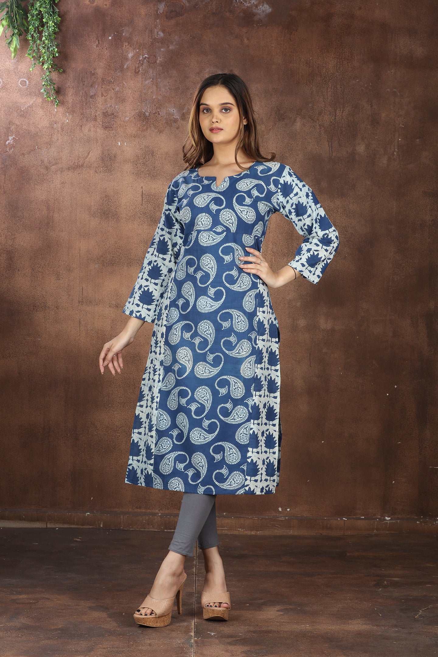 RESHA printed straight long kurta