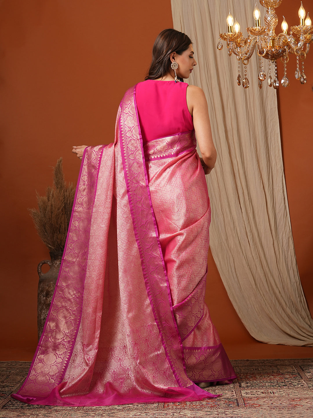 Women's Handloom Kora Muslin Tanchui Woven Pink saree with zari pallu