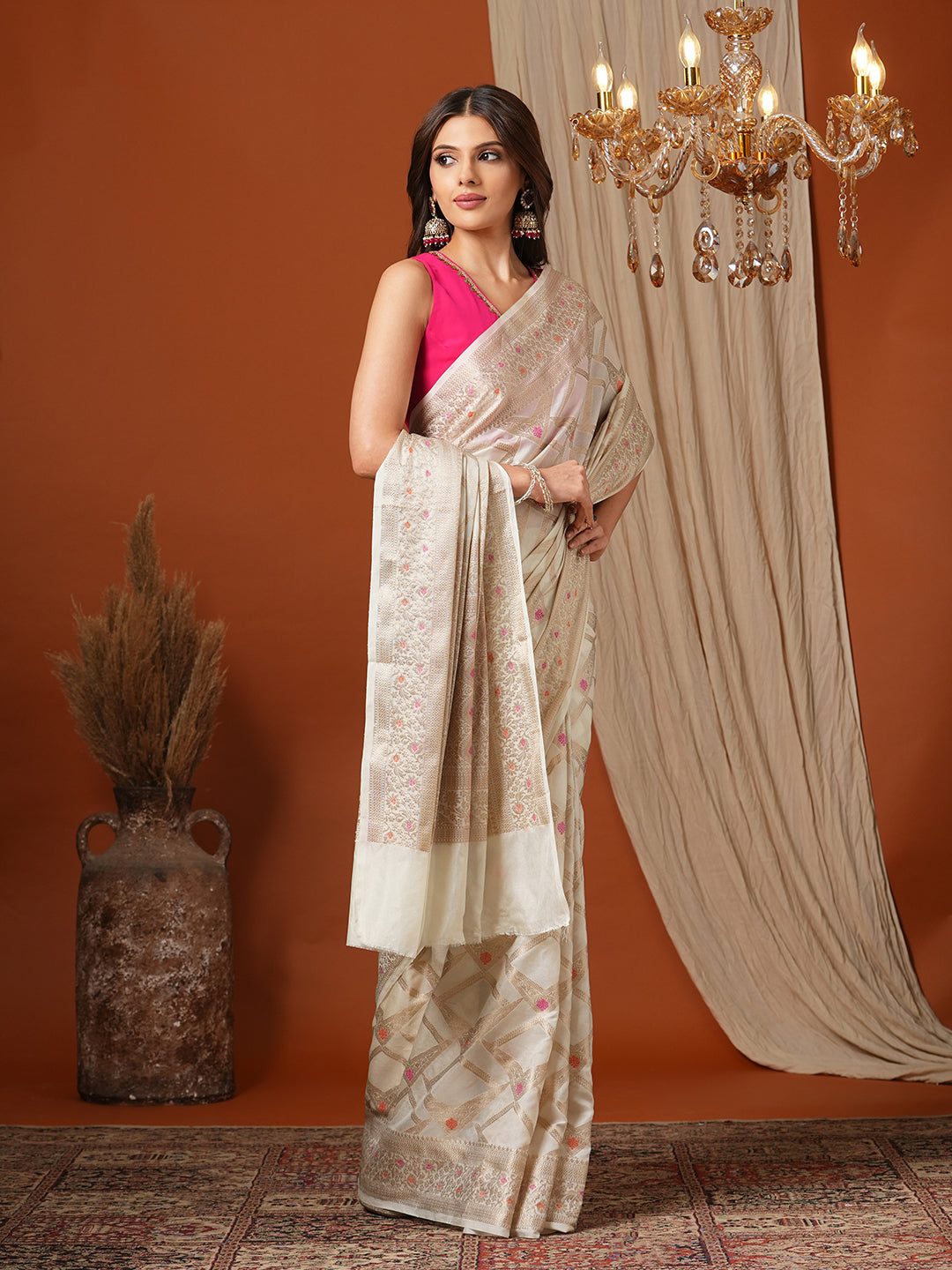 Women's Handloom Banarasi Cream Zigzag dupion silk Saree With Zari Border