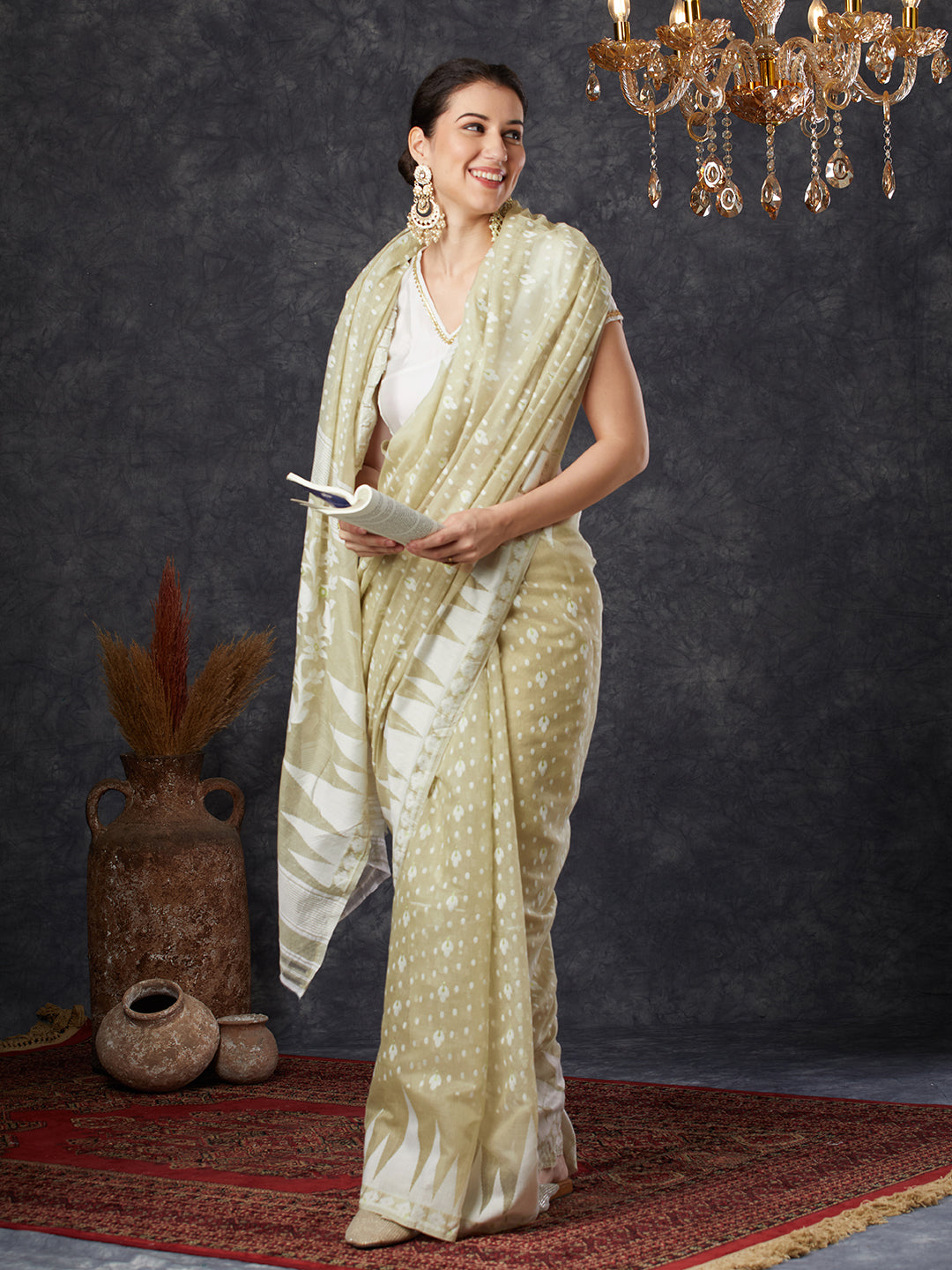 Women's Handloom Cotton Dhakai Jamdani Beige Saree with white Border