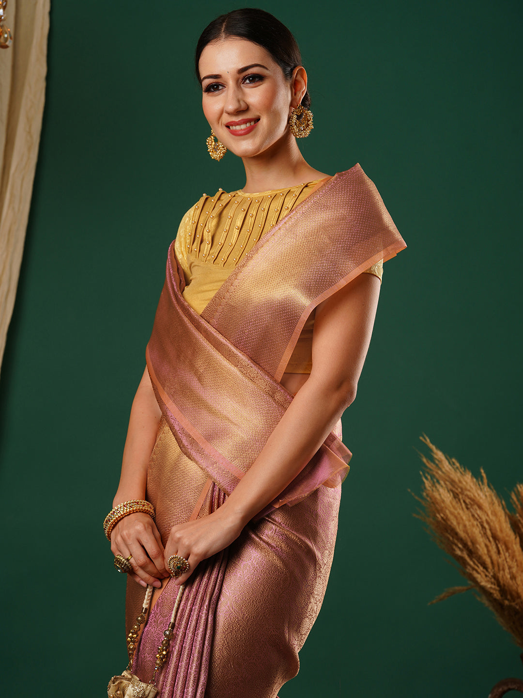 Women's Handloom pink floral banarasi tissue saree with Zari Border