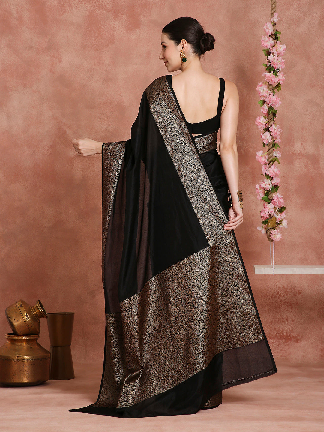 Womens's Handloom Kora Tissue Woven Black saree with zari pallu