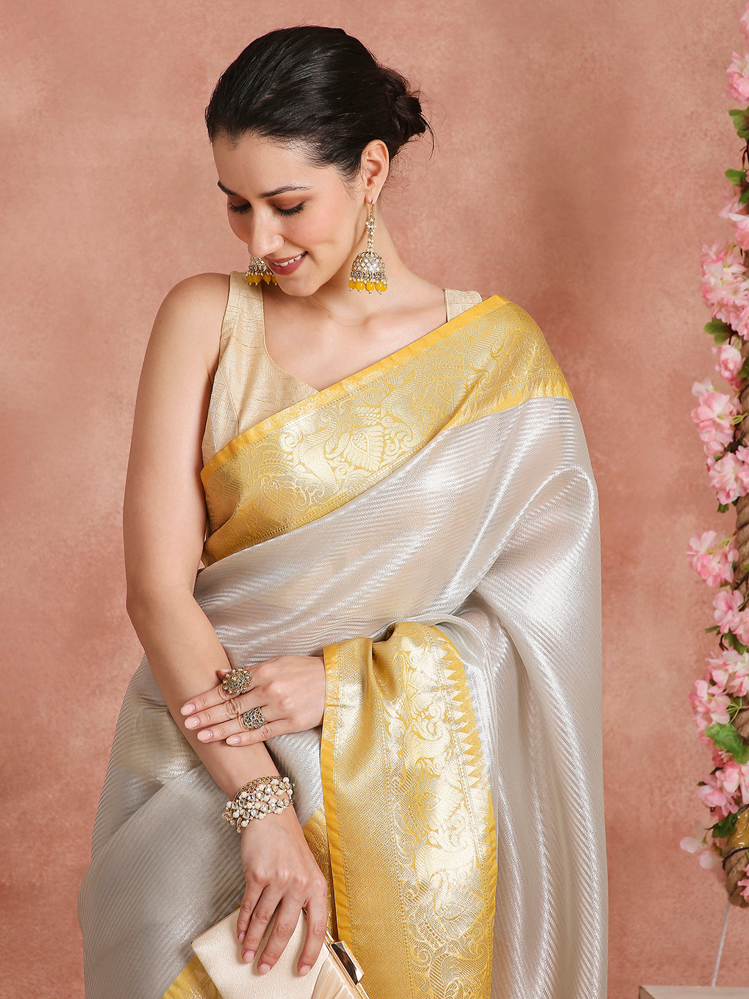 Womens's Handloom Kora Tissue Woven Silver saree with zari pallu