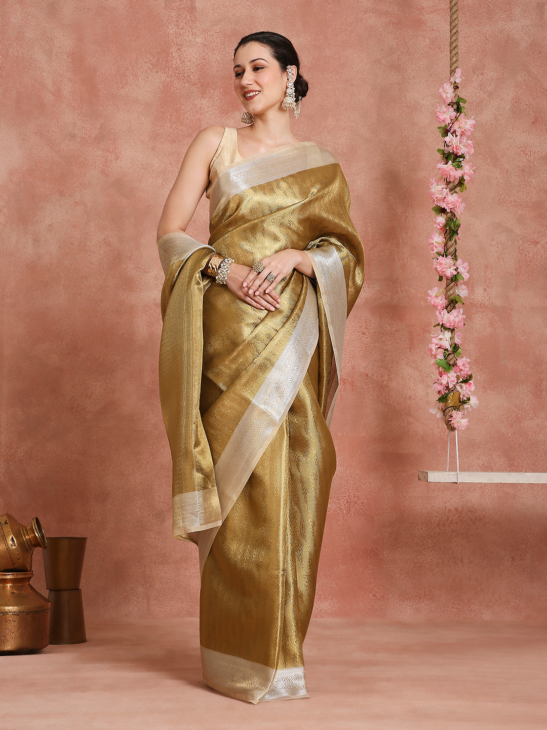 Womens's Handloom Kora Tissue Woven Pink saree with zari pallu
