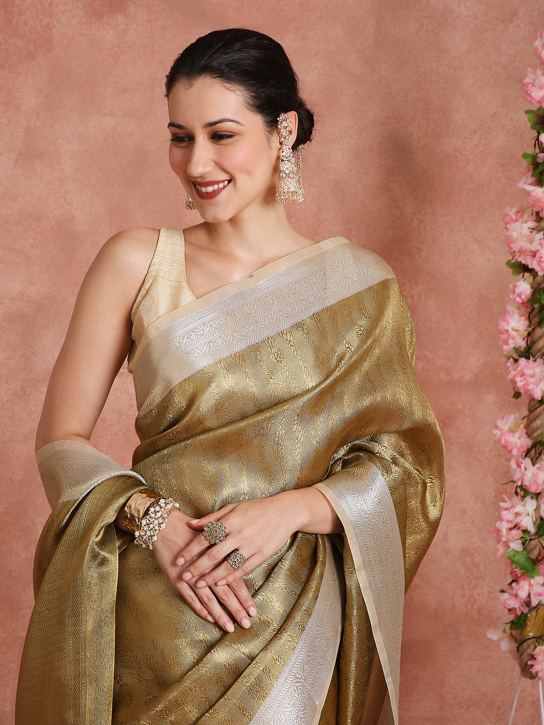 Womens's Handloom Kora Tissue Woven Copper saree with zari pallu