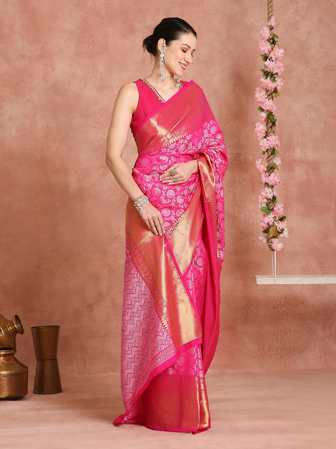 Womens's Handloom Kora Tissue Woven Silver saree with zari pallu